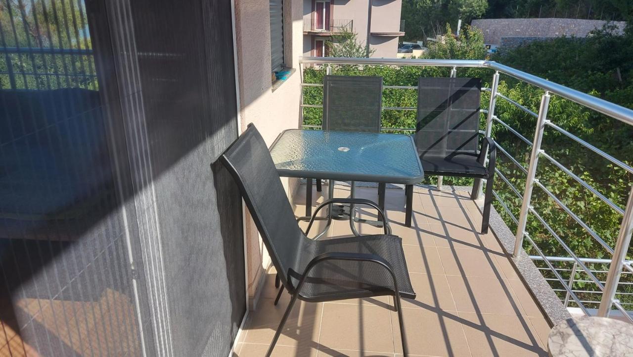 Apartment Ana V-Peshtani Охрид Екстериор снимка